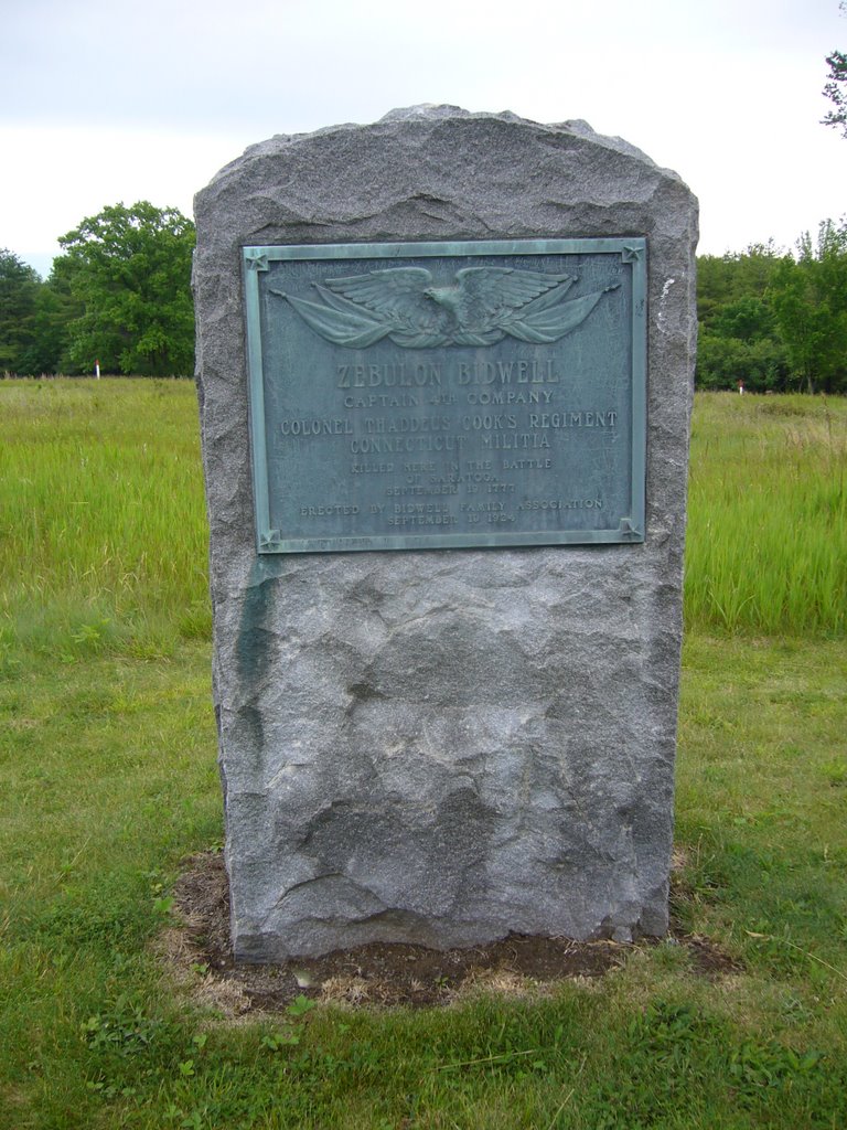 Bidwell Monument, Гейтс