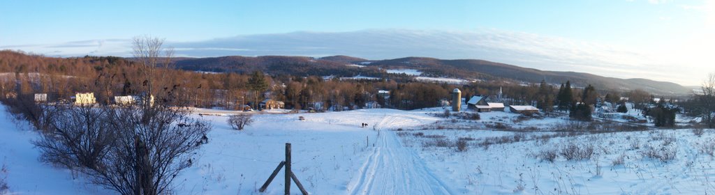 Village of Morris, NY in the Butternut Valley - looking south across the valley, Гилбертсвилл