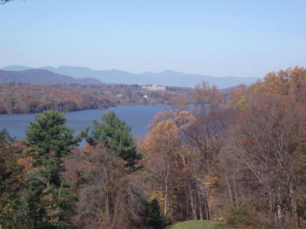 View of the Hudson River from the Vanderbilt Estate, ДеВитт