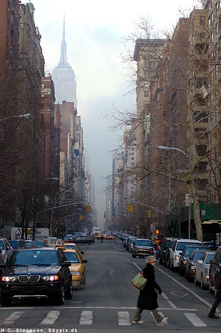 View up 5th. Ave. from Washington Sq., Депев