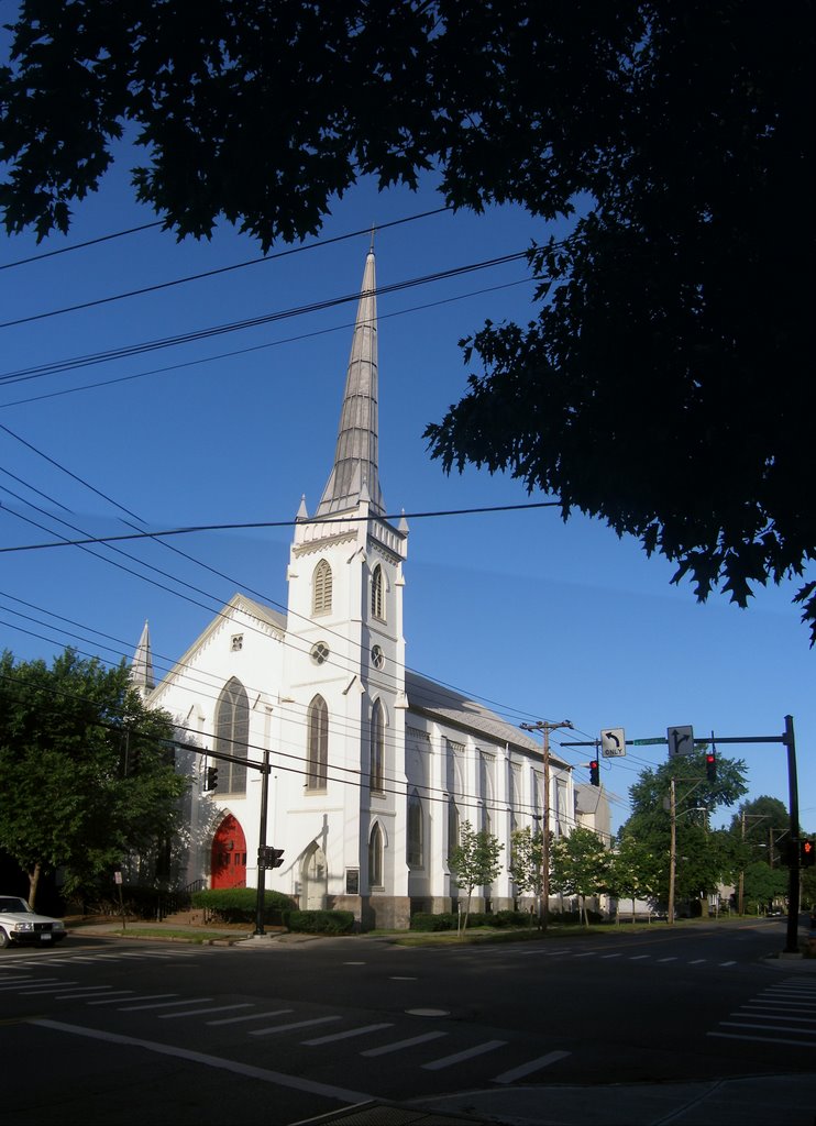 St. Johns Episcopal Church on the SE corner, Итака