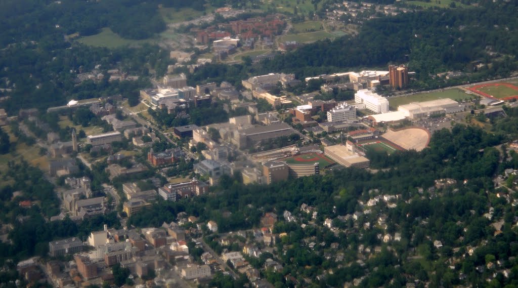 Cornell University main campus from the air, Итака