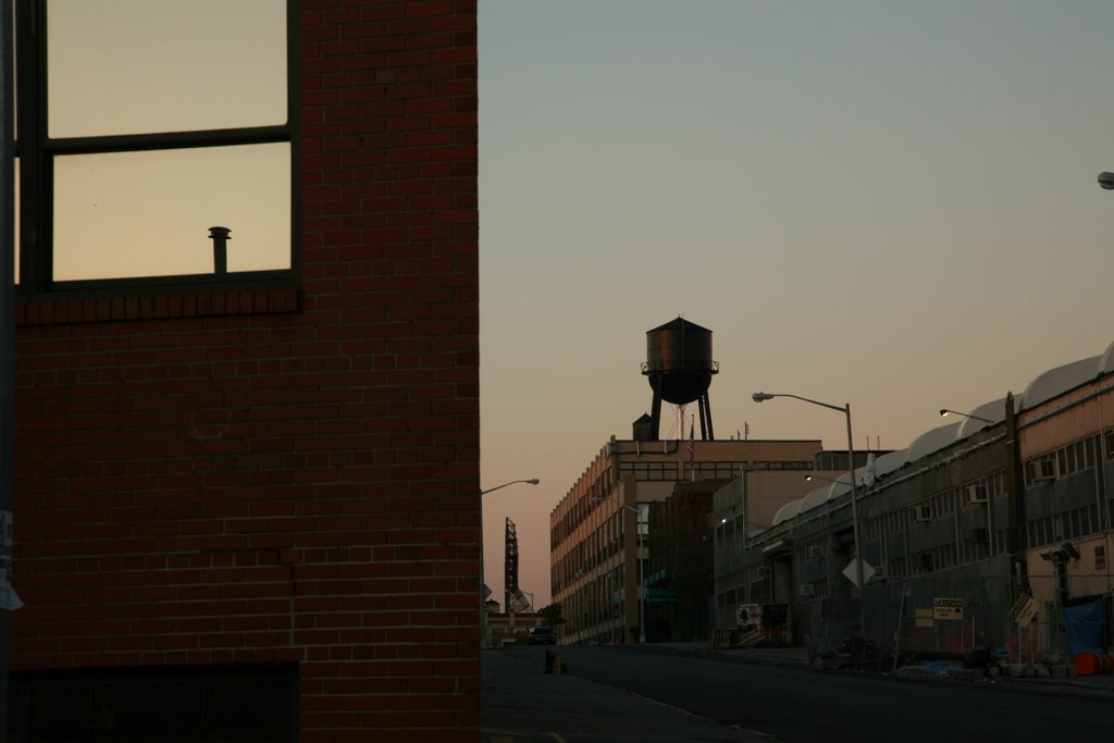 At dusk, LIC, Квинс