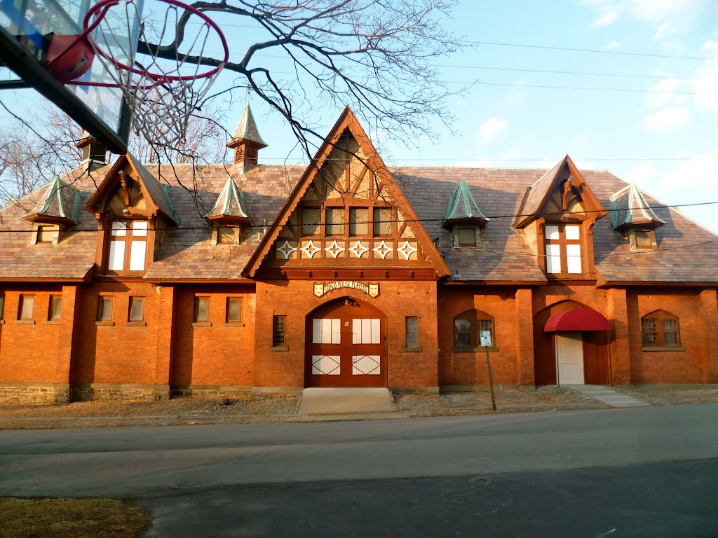 carriage house for Samuel Coykendall, 1894, Кингстон