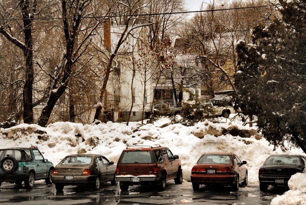 Parking Behind The Rondout Valley Bank, Кингстон