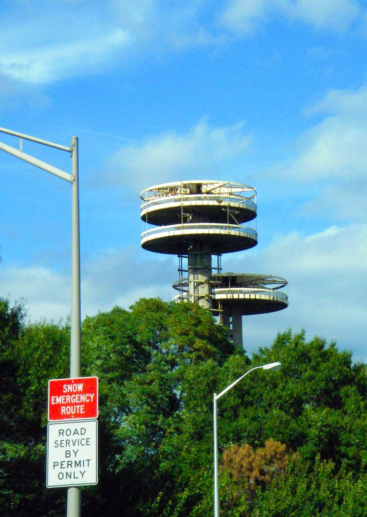 USA - NY - New York City. Oberservatory Towers at Flushing Meadows Park, Корона