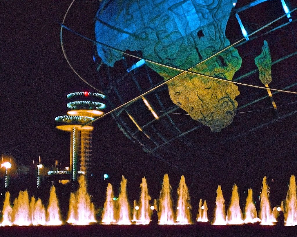 1964 New York Worlds Fair, Корона
