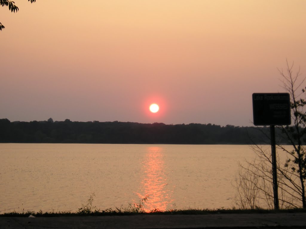 Sunset at Lake Ronkonkoma, Лейк-Ронконкома