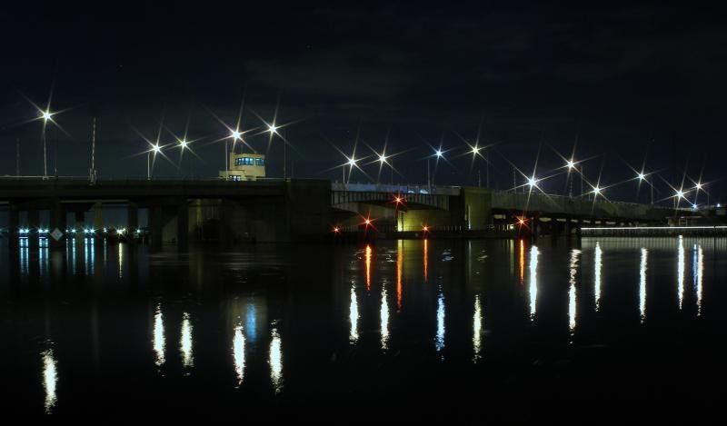 Long Beach Memorial Bridge at Night, Лонг-Бич