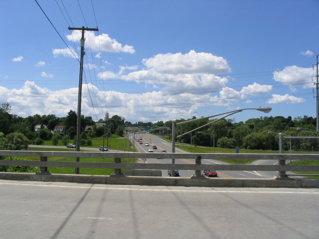 Looking west: I-481 bridge over East Genesee Street, Миноа