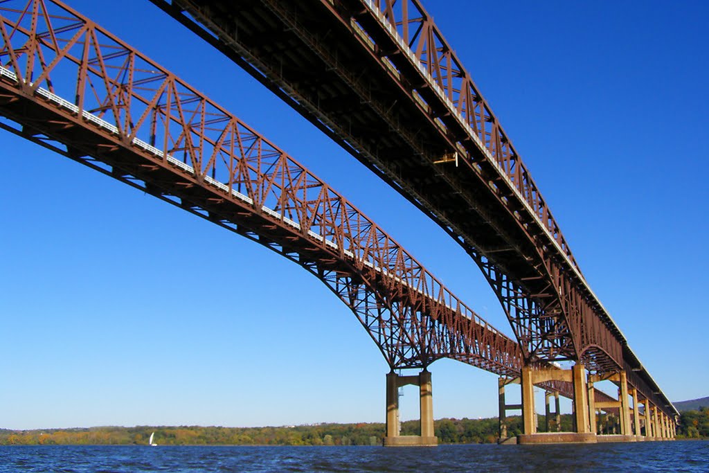 Newburgh-Beacon Bridges over Hudson River, New York, Ньюбург