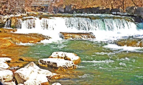 4 Foot high falls with public access, Оберн