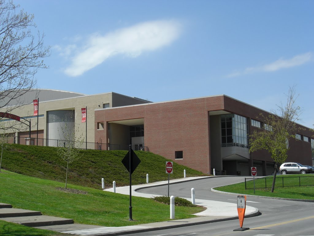 SUNY Oneonta Alumni Field House, Онеонта