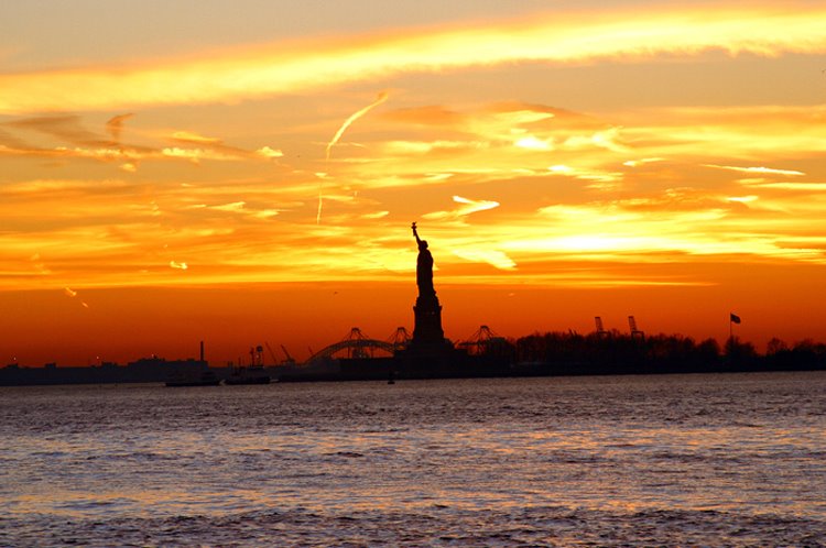 Lady Liberty viewed from Battery Park, New York City: December 28, 2003, Саддл-Рок