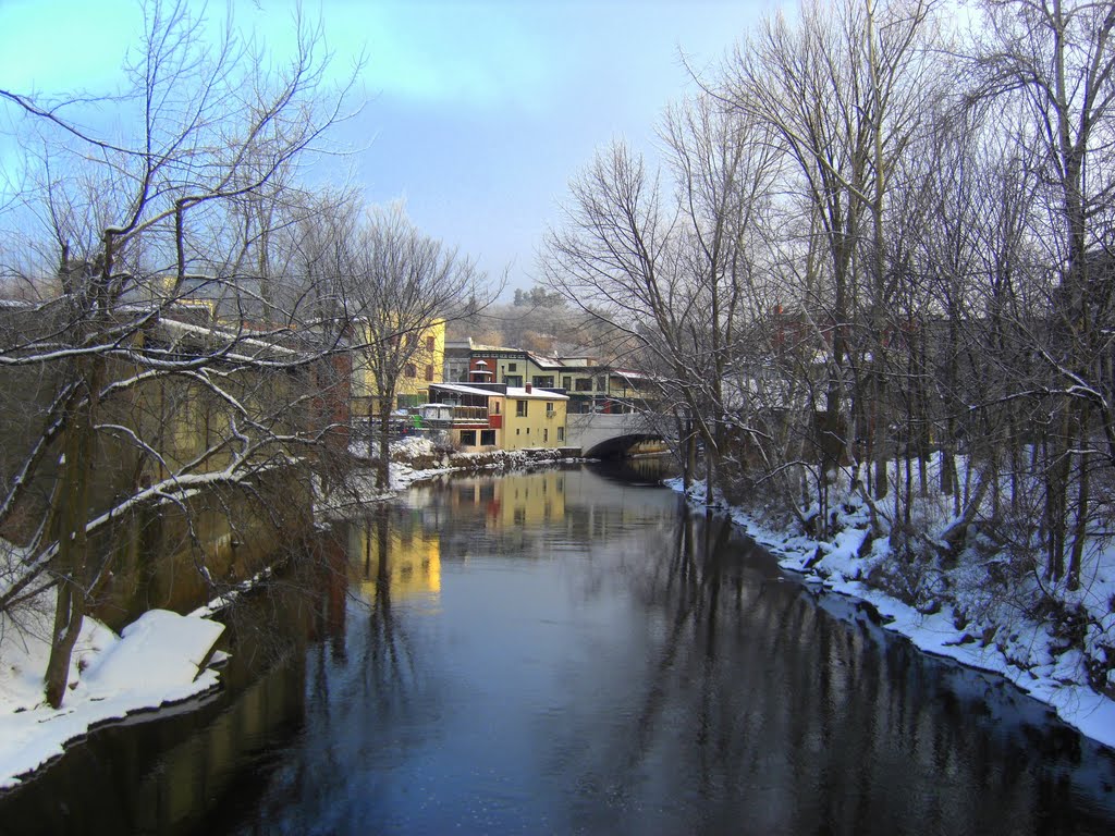 Saranac River in village of Saranac Lake, NY,  Christmas morning 2009, Саранак-Лейк