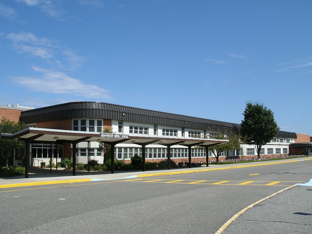 Dawnwood Middle School, Сентерич