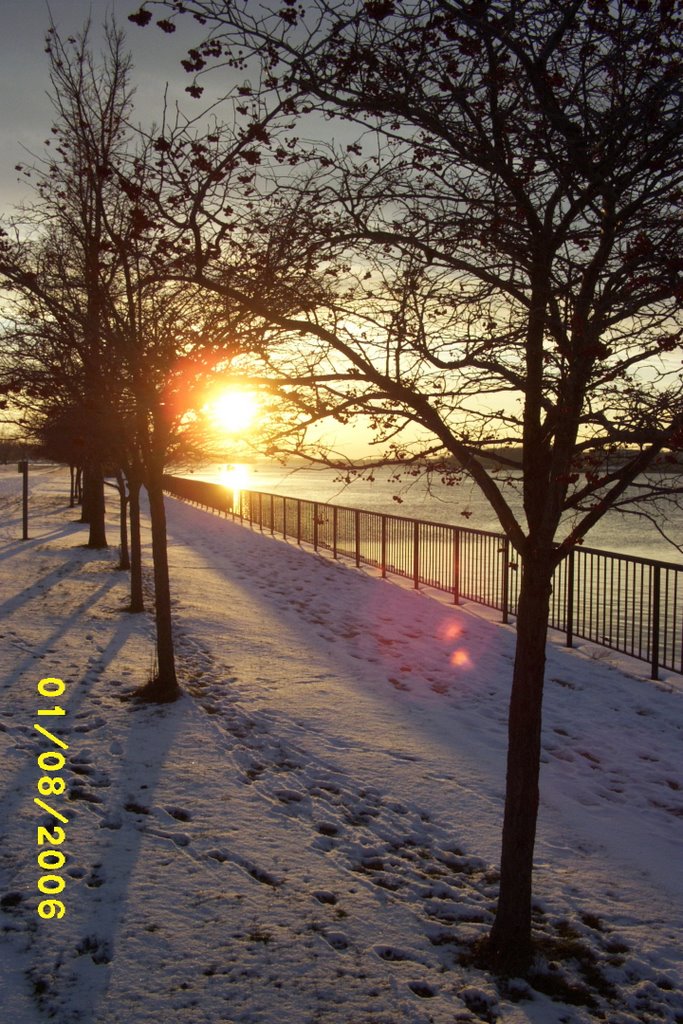 Sunset on the Niagara River, Тонаванда