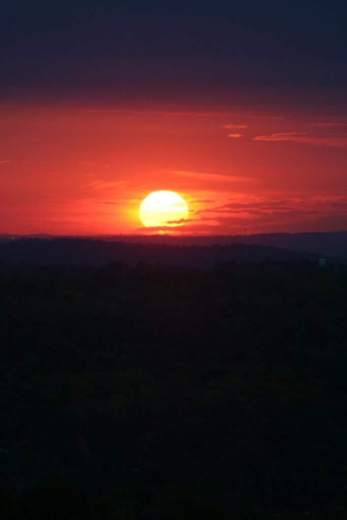 sunset from 42 Restaurant in White Plains, NY, Уайт-Плайнс