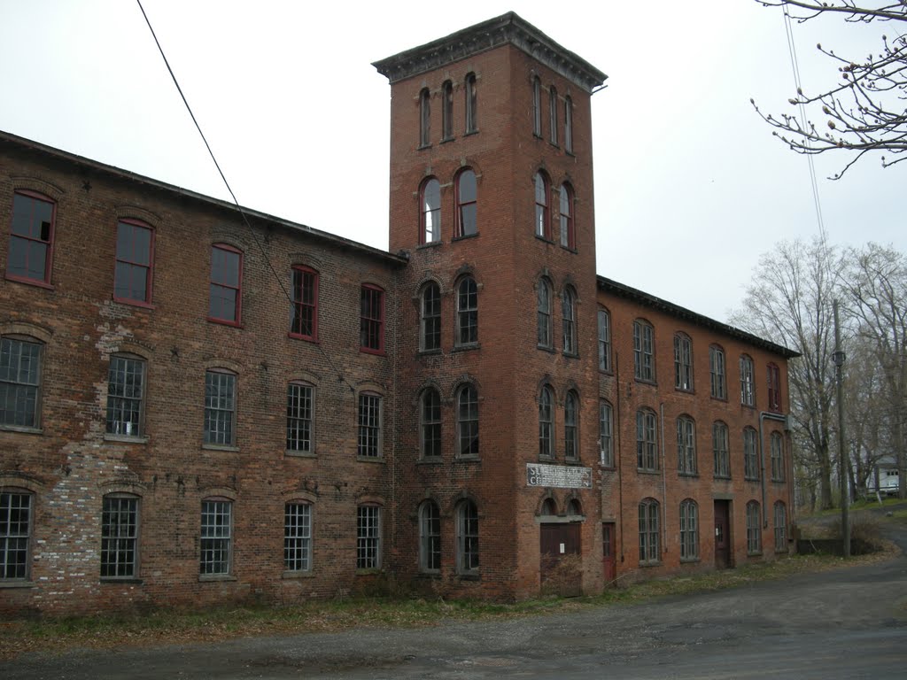 Abandoned Factory (Wool ?) Philmont NY, Филмонт