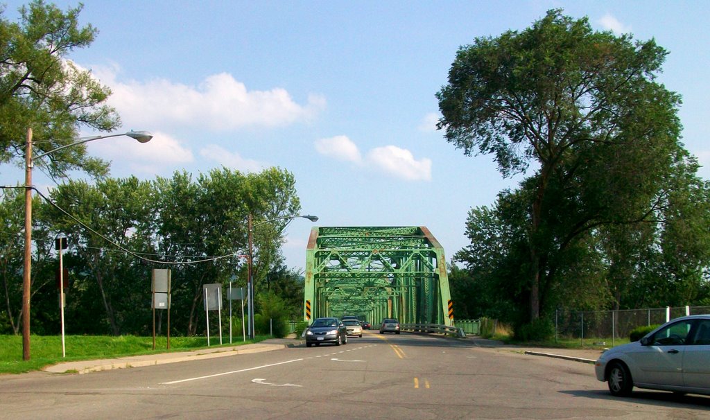 Bridge to Vestal, Эндикотт