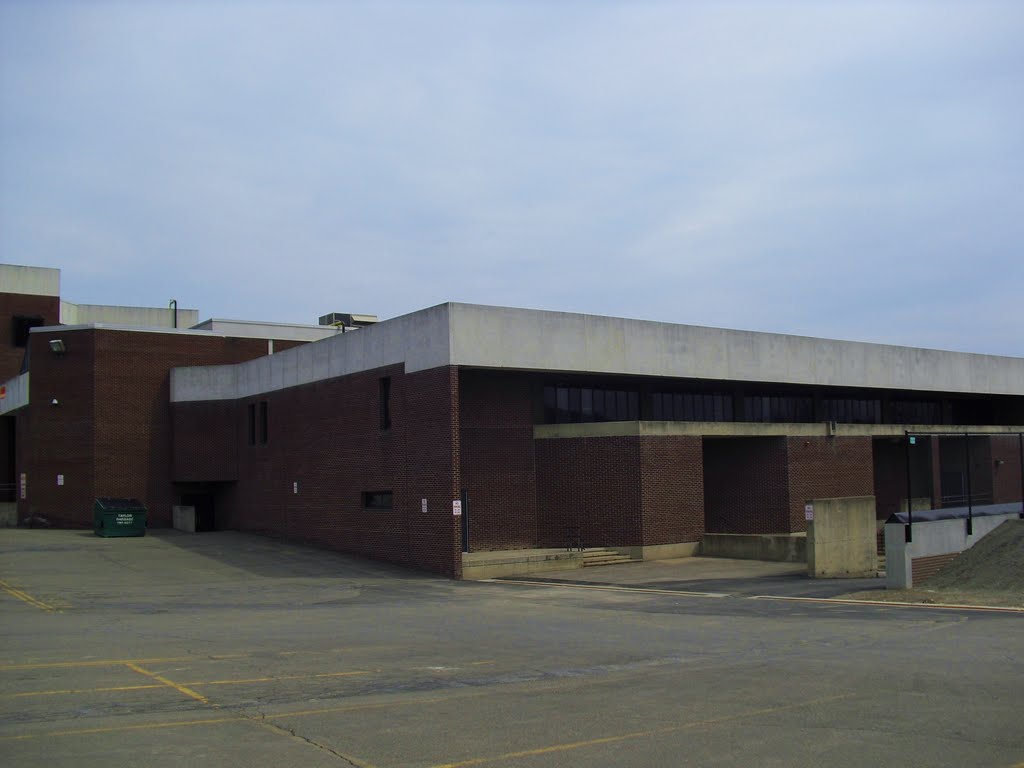UE High School Gymnasium Addition (1978), Эндикотт