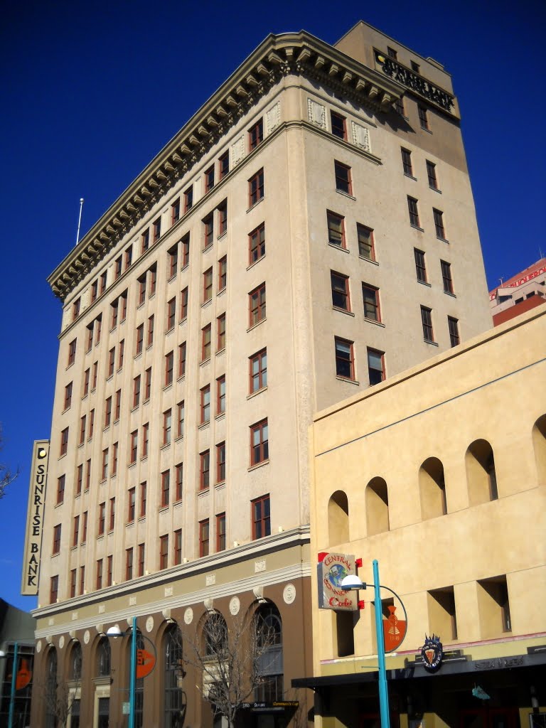 First National Bank Building, Sunshine Bank, 217-233 Central Avenue SW, Historic Route 66, Albuquerque, NM, built 1922, Альбукерк
