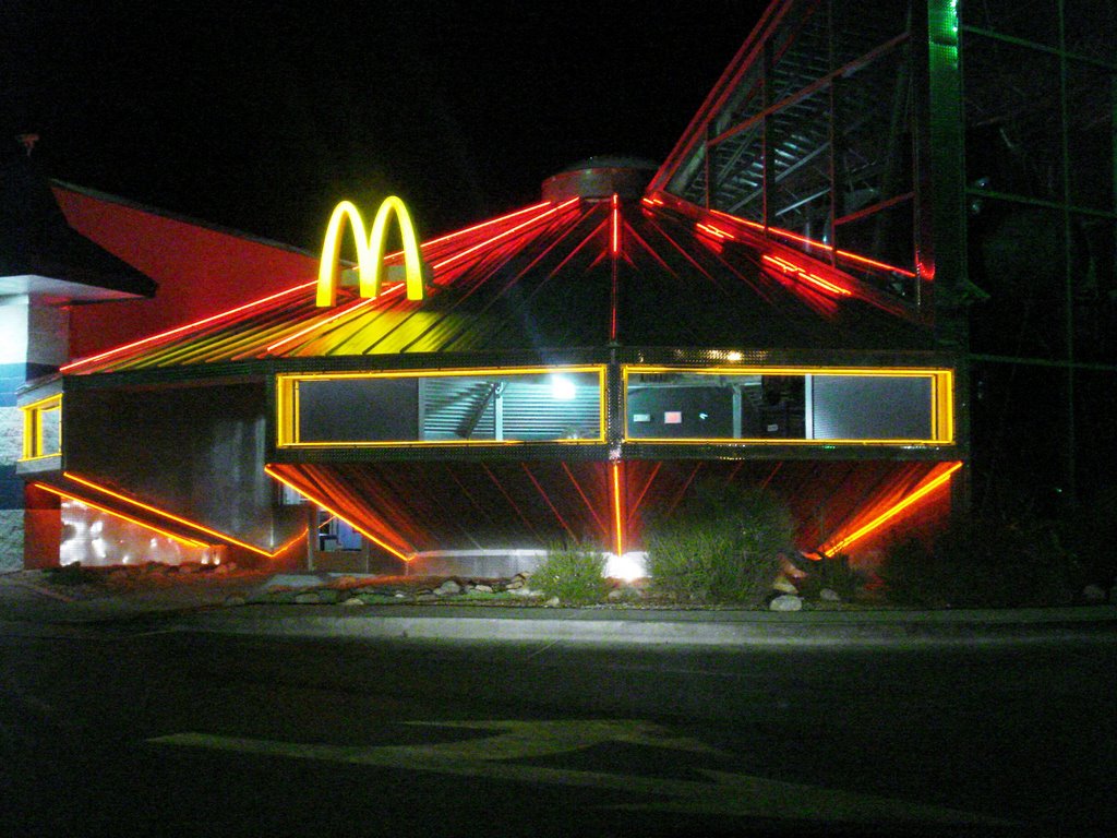 UFO McDonalds in Roswell, New Mexico, Декстер