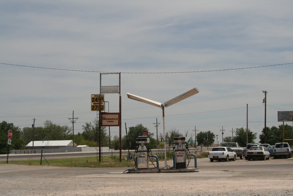 Atoka, Gasoline Station, Декстер