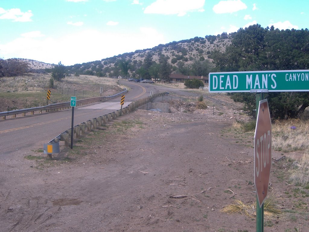 Dead Mans Canyon, Декстер