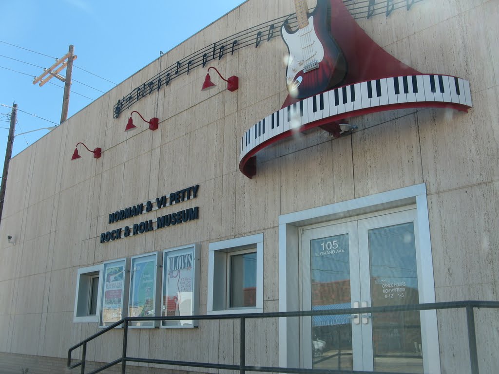 Norm and Vi Petty Rock & Roll Museum, Clovis, New Mexico, Кловис