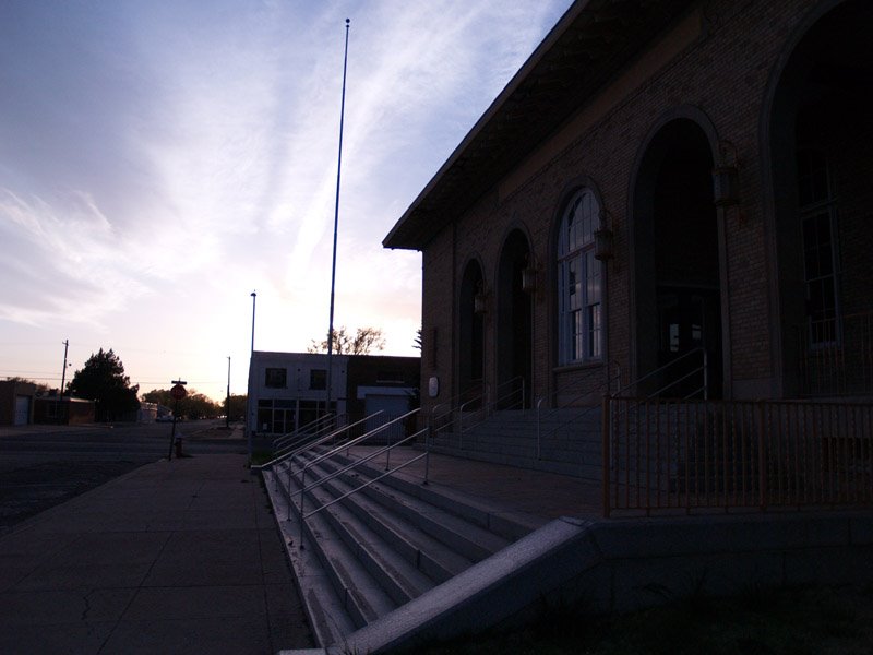 The old library building at sunset, Кловис