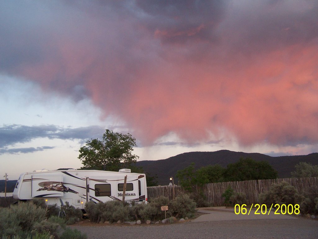 Pink cloud of Taos, Ранчос-Де-Таос