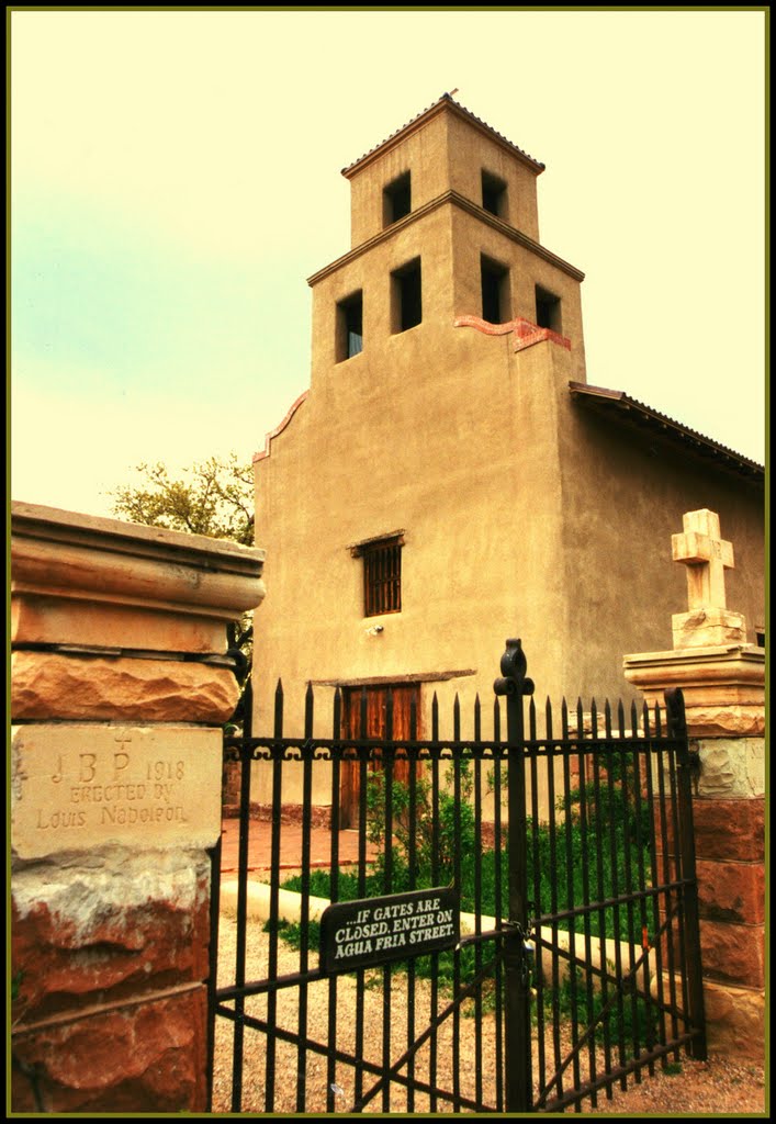 The oldest  extant shrine to Our Lady OF Guadalupe in the U.S., Санта-Фе