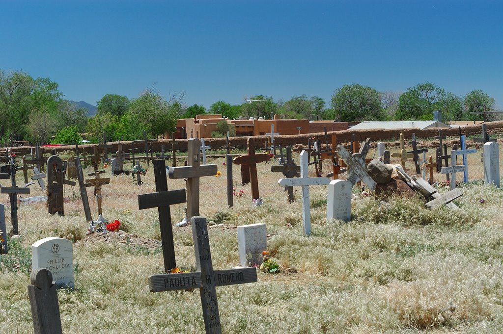 Taos Graveyard, Таос