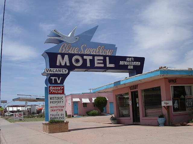 Old Motel Street at Tucumcari , NM, Тукумкари