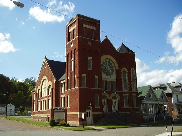 Mead Memorial Church in Russell, Айронтон