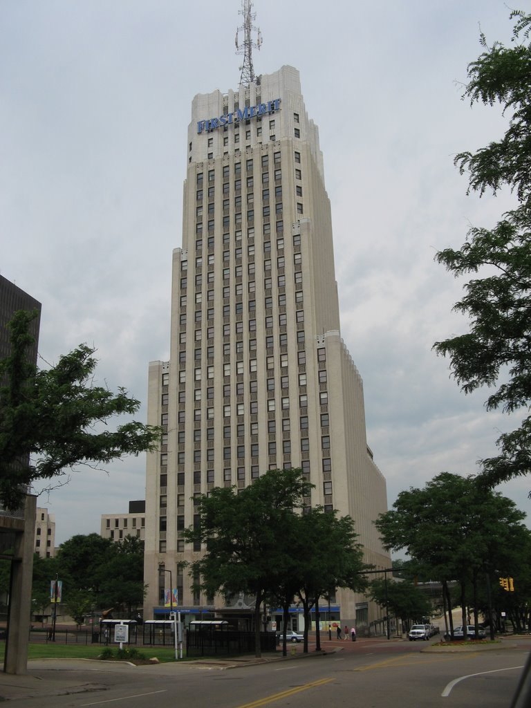 First Merit (formerly First Central Trust) Building, Akron, Ohio, Акрон