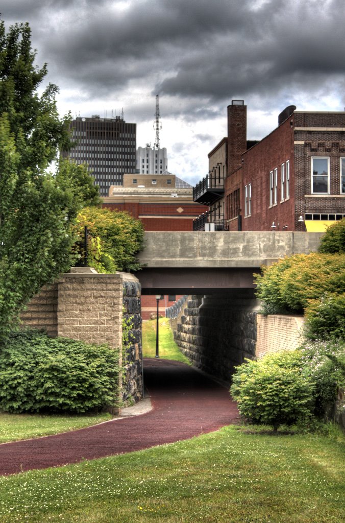 Akron, Ohio - Ohio Erie Canal Towpath Tunnel - Chris Stahl, Акрон