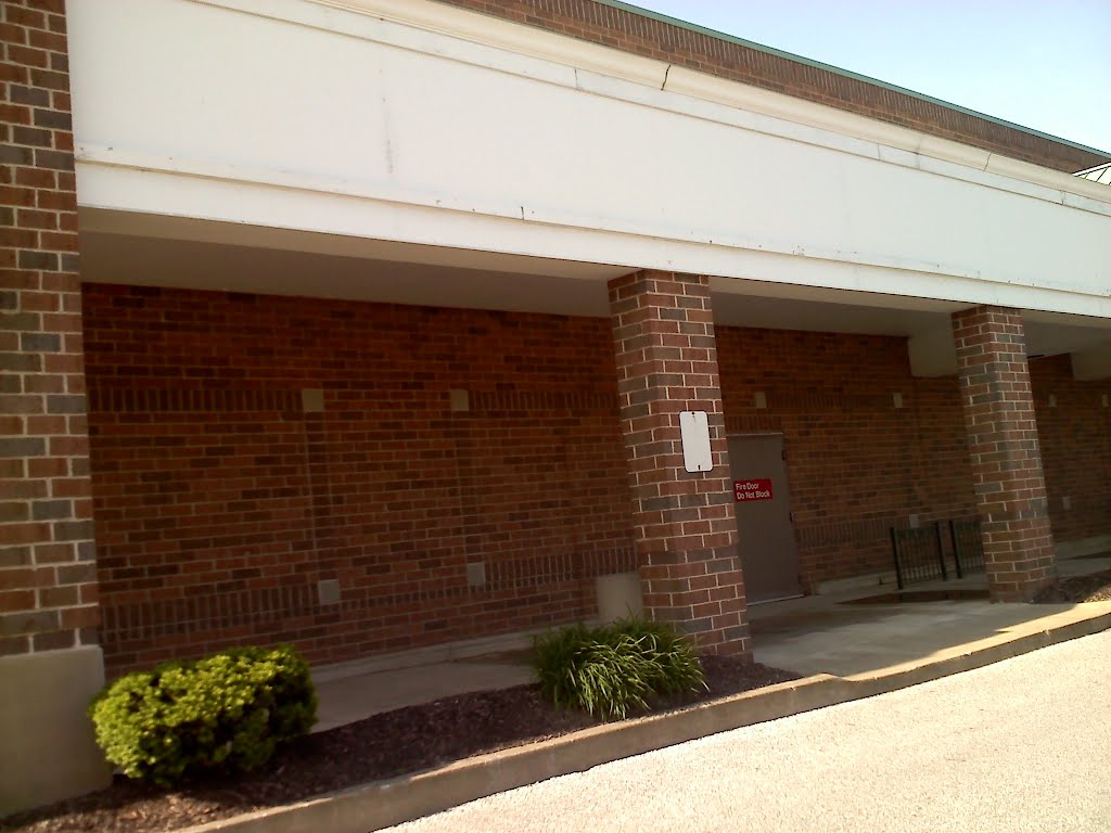 Former Target in Bedford, Ohio, Бедфорд