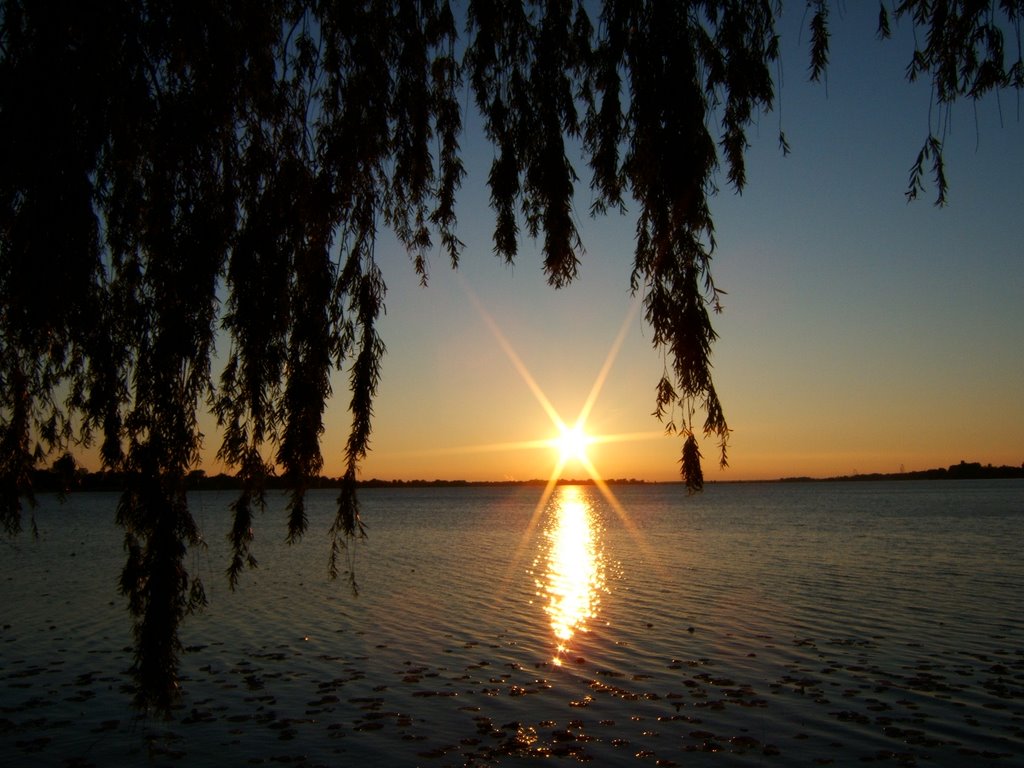 Sandusky Bay, Cedar Point to right of sunset., Браднер
