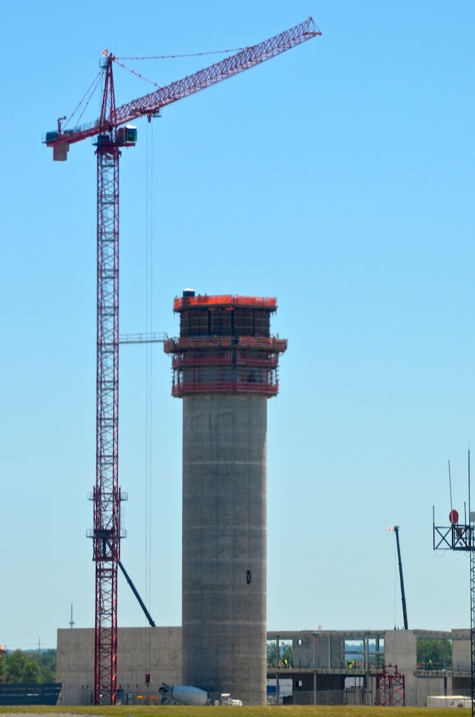 Cleveland-Hopkins Control Tower, Брук-Парк