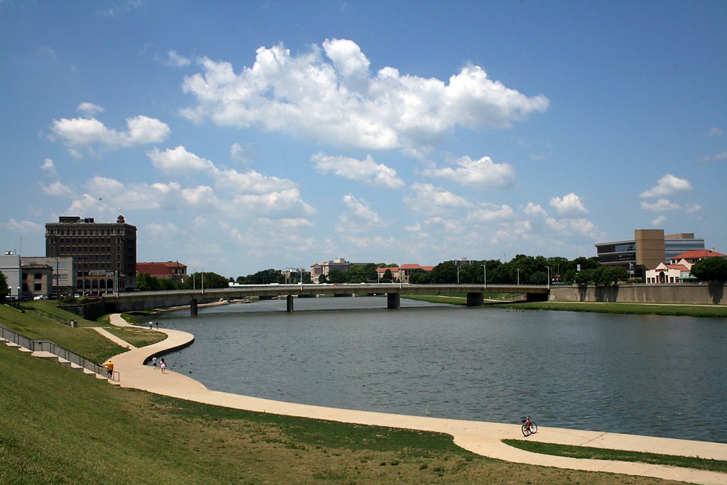 Great Miami River, Dayton, Ohio (near RiverScape MetroPark), Дэйтон