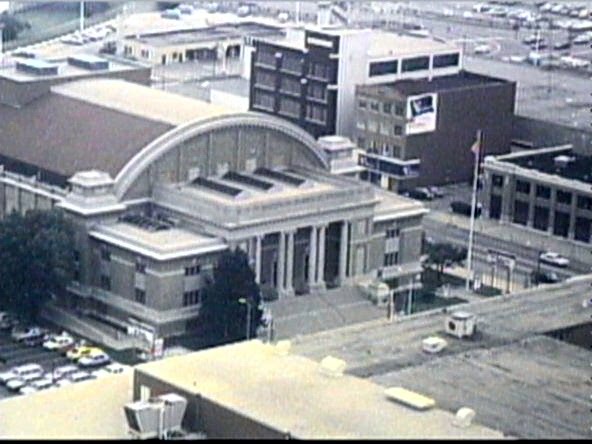1985 View of Memorial Hall from Office Bldg - Downtown, Dayton, OH, USA, Дэйтон