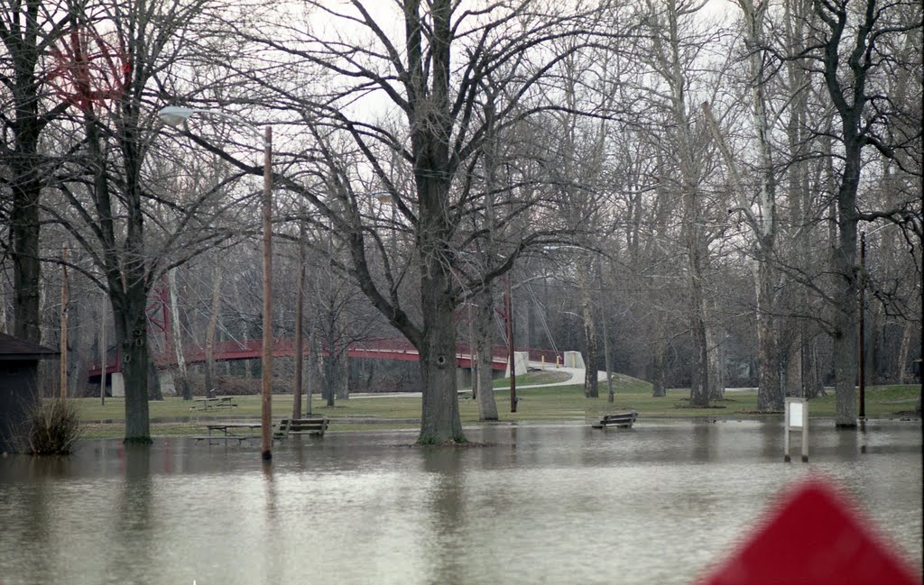 1990, Island Park flooded - Dayton, Ohio - flooded, Дэйтон