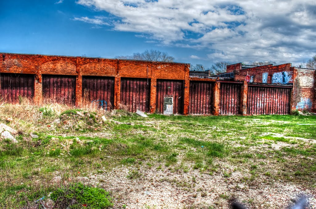 Abandoned Warehouse - Exterior, Ист-Кливленд