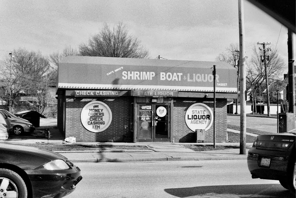 Capt. Mikes Shrimp Boat & Liquor, Ист-Кливленд