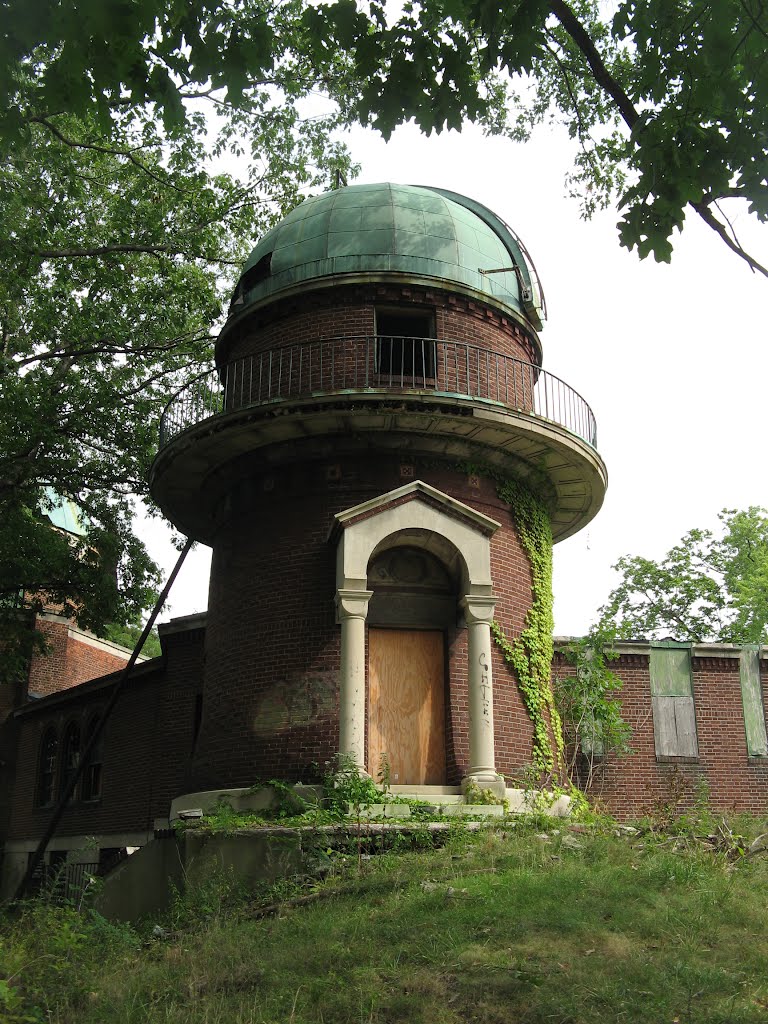 abandoned Warner & Swasey observatory, East Cleveland, Ohio, Кливленд-Хейгтс