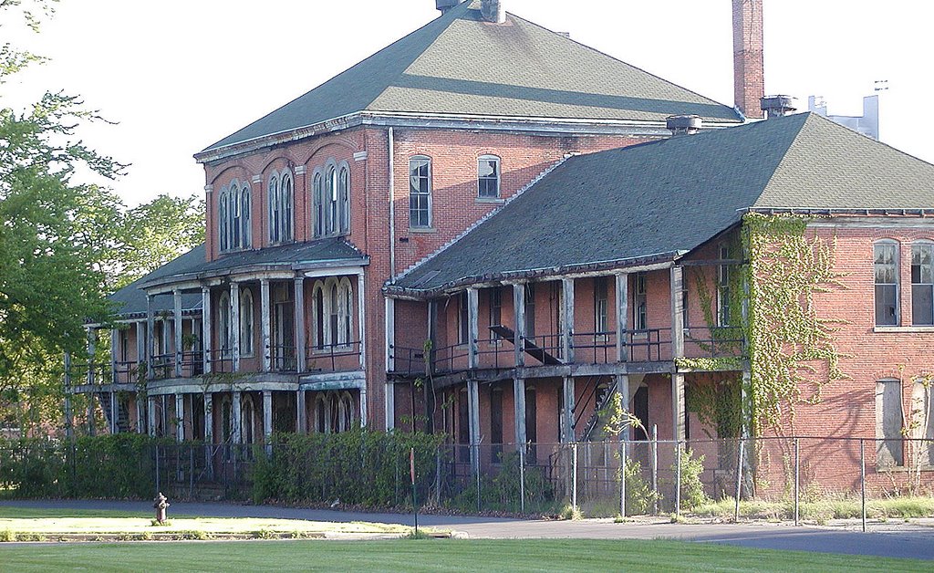 Fort Hayes in Columbus, Ohio  (May, 2002), Колумбус