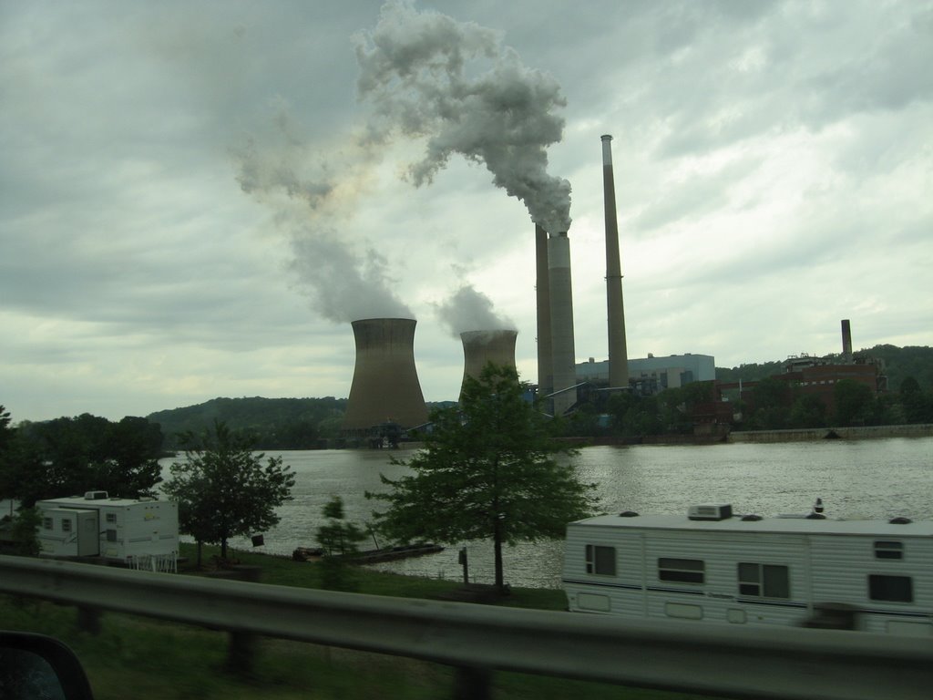 Willow Island West Virginia Power Plant from Ohio, Лауелл