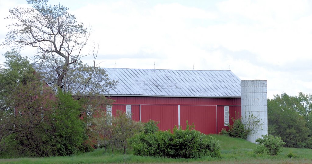 Union Township Barns, Лаура